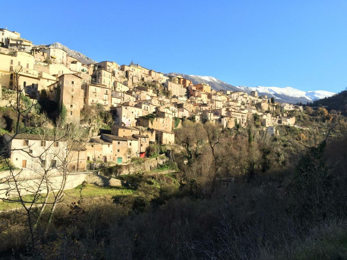 Casa Ai Piedi Della Riserva Naturale Pettorano sul Gizio Exteriör bild